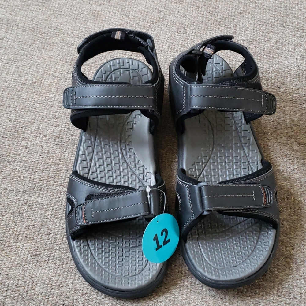 New mens sandals